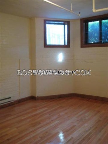 Boston - 3 Beds, 1 Baths