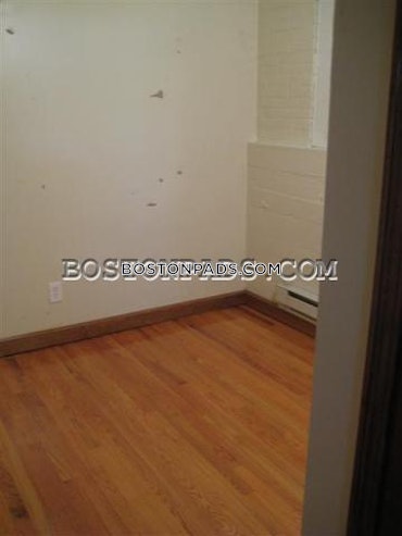 Boston - 3 Beds, 1 Baths
