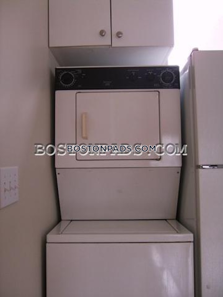 BOSTON - NORTHEASTERN/SYMPHONY - 3 Beds, 1 Bath - Image 4