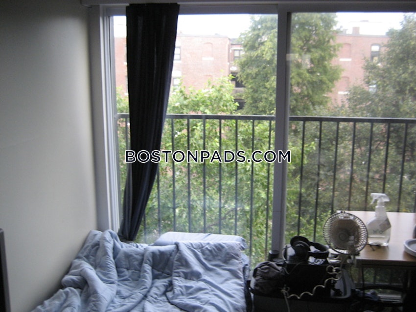 BOSTON - NORTHEASTERN/SYMPHONY - 3 Beds, 1 Bath - Image 26