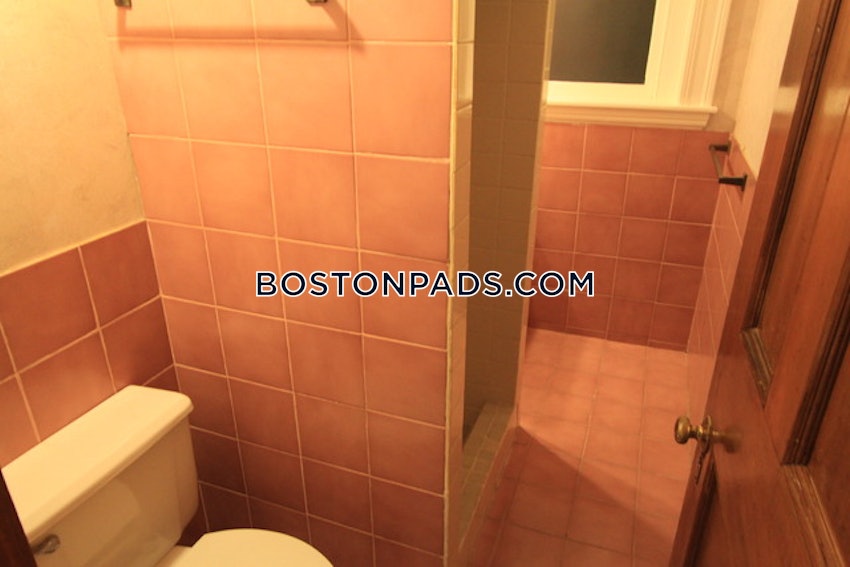 BOSTON - NORTHEASTERN/SYMPHONY - 6 Beds, 4 Baths - Image 13