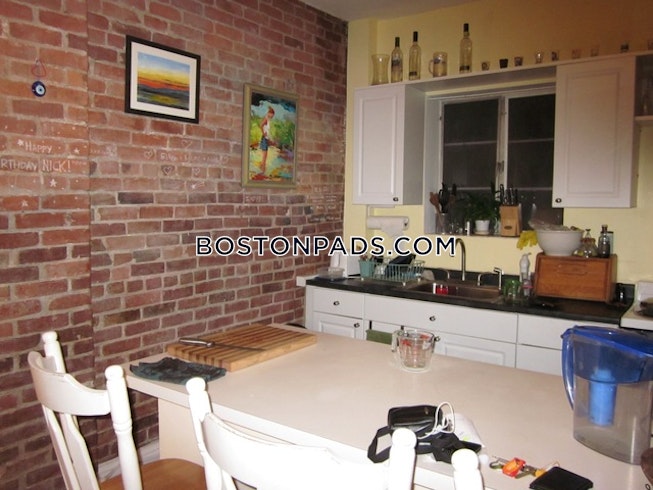 Boston - $3,500+ /mo