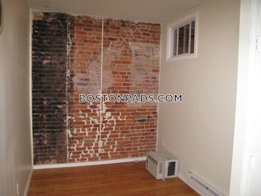 Boston - 2 Beds, 1 Baths