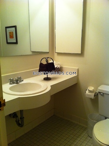 Boston - 1 Beds, 1 Baths