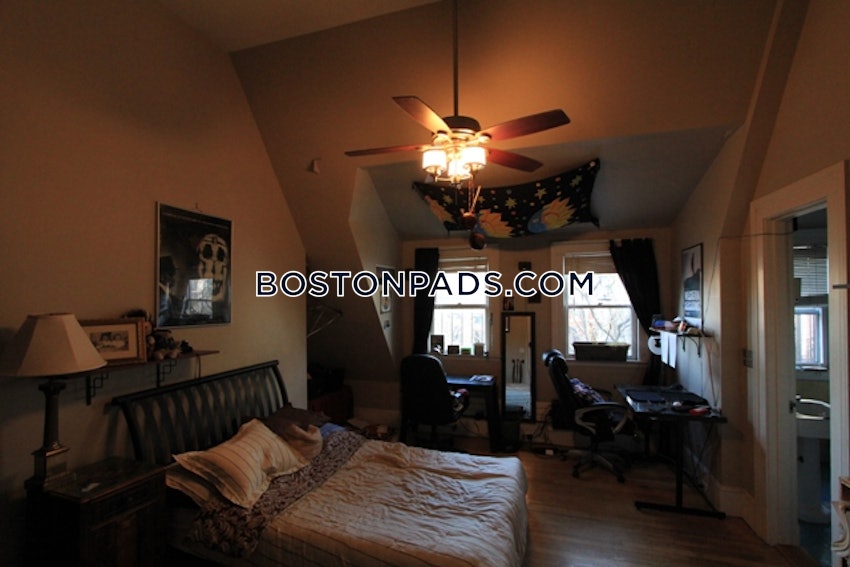 BOSTON - NORTHEASTERN/SYMPHONY - 3 Beds, 2 Baths - Image 8