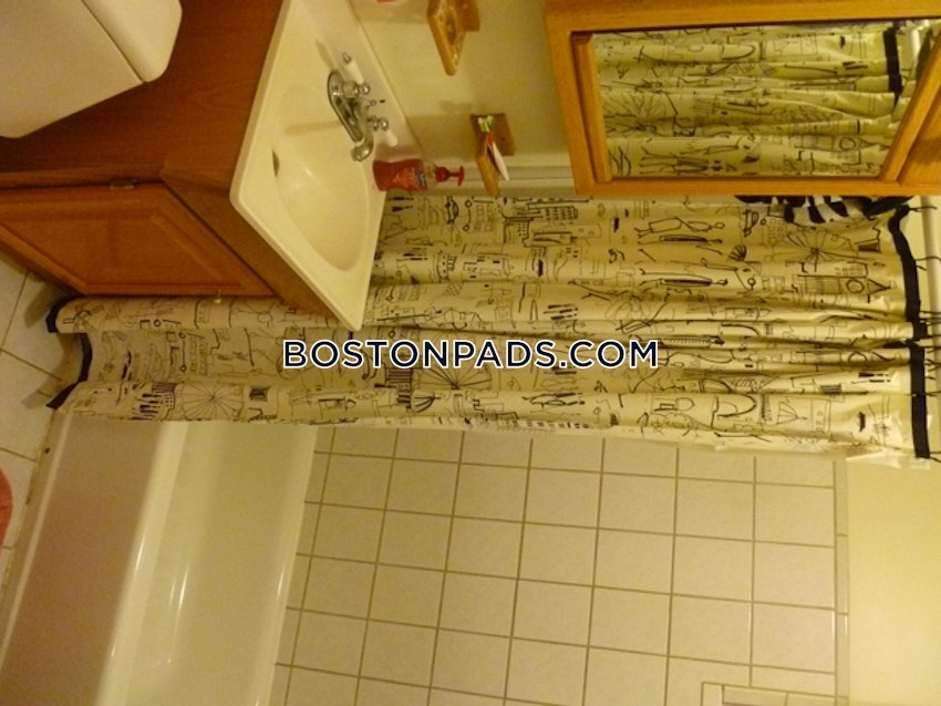 BOSTON - NORTHEASTERN/SYMPHONY - 2 Beds, 1 Bath - Image 2