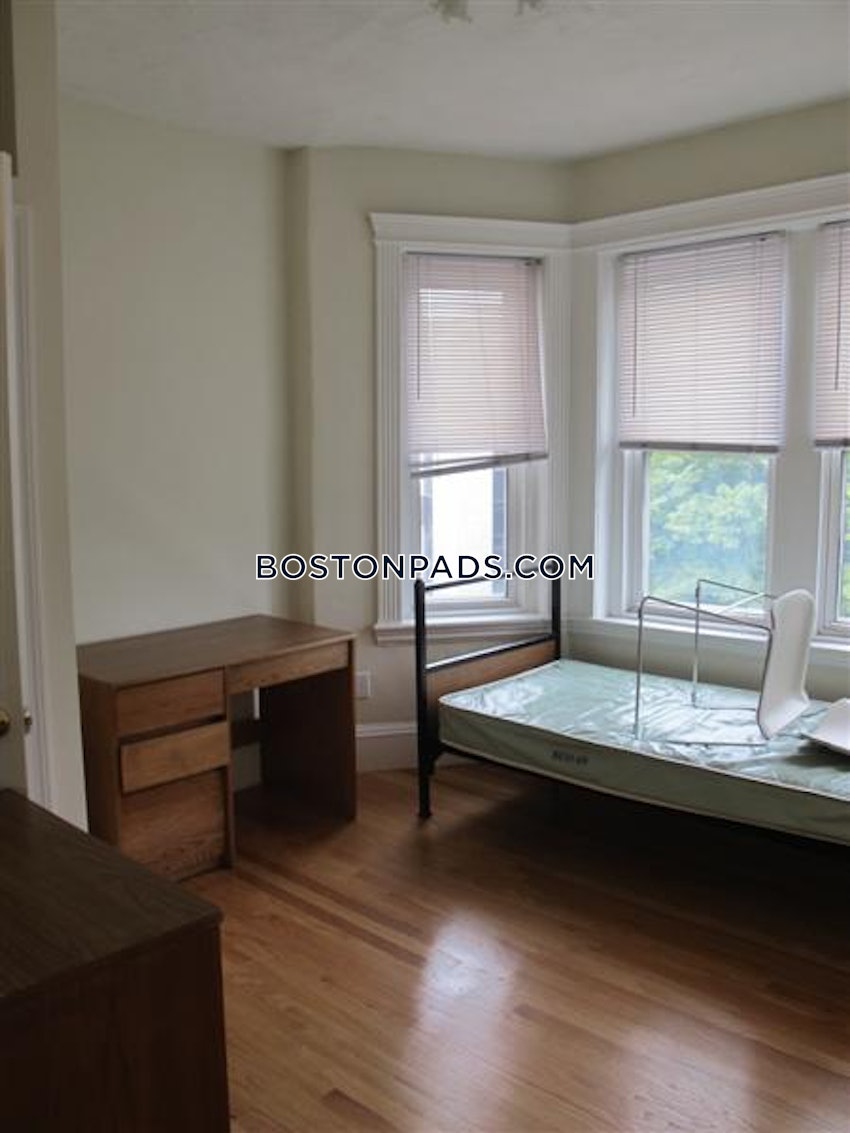 BOSTON - NORTHEASTERN/SYMPHONY - 2 Beds, 1 Bath - Image 11