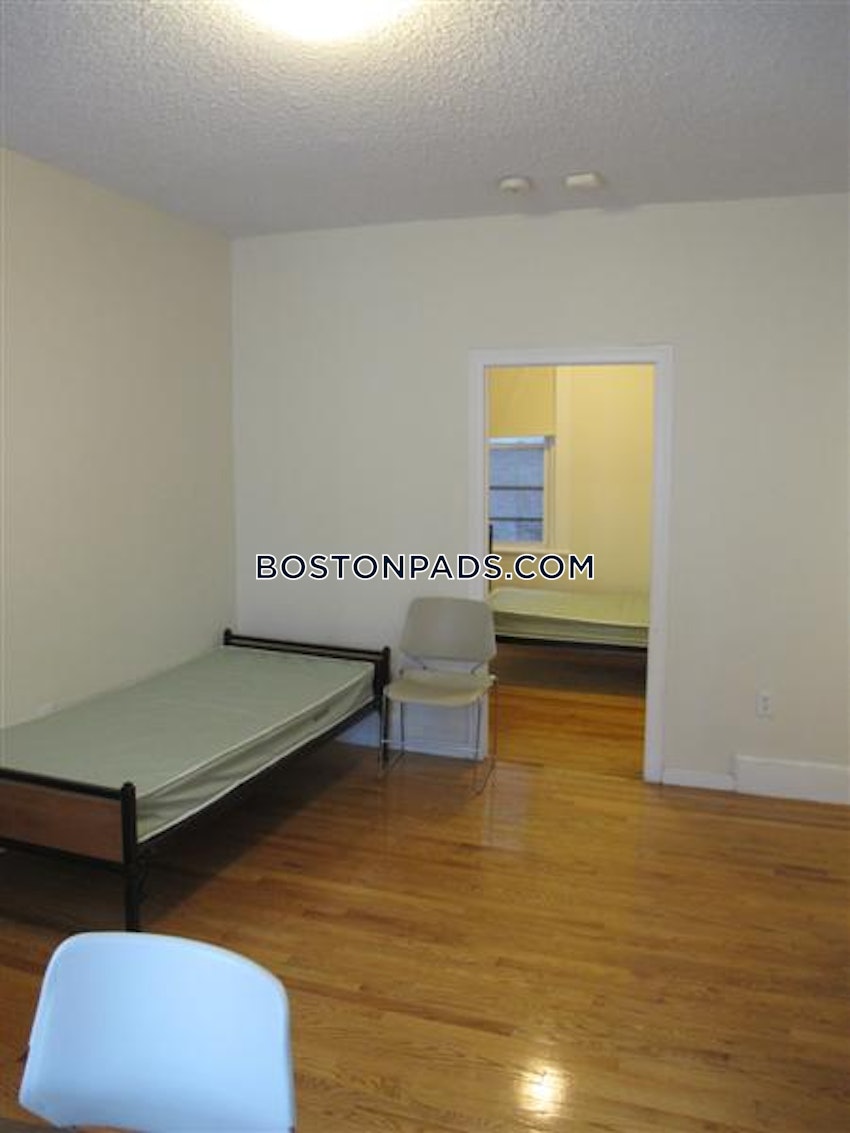 BOSTON - NORTHEASTERN/SYMPHONY - 1 Bed, 1 Bath - Image 11