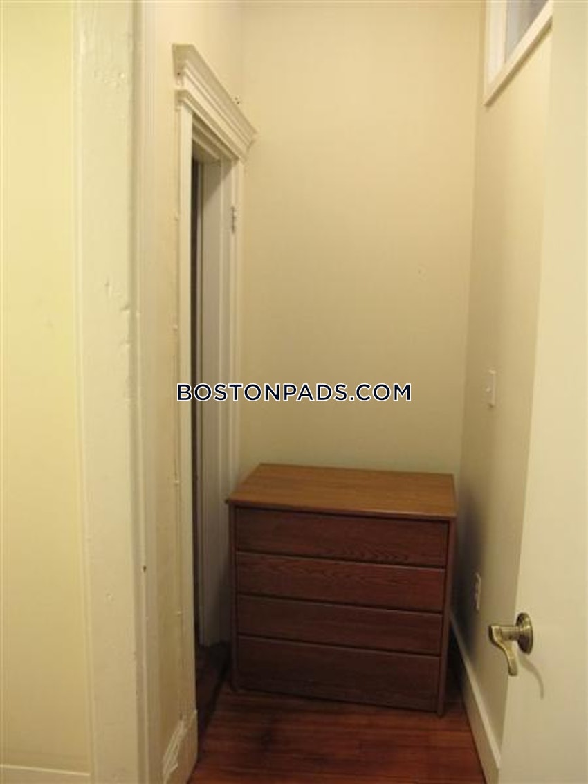 BOSTON - NORTHEASTERN/SYMPHONY - 1 Bed, 1 Bath - Image 43