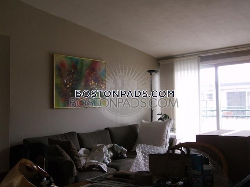 BOSTON - NORTHEASTERN/SYMPHONY - 3 Beds, 1 Bath - Image 2