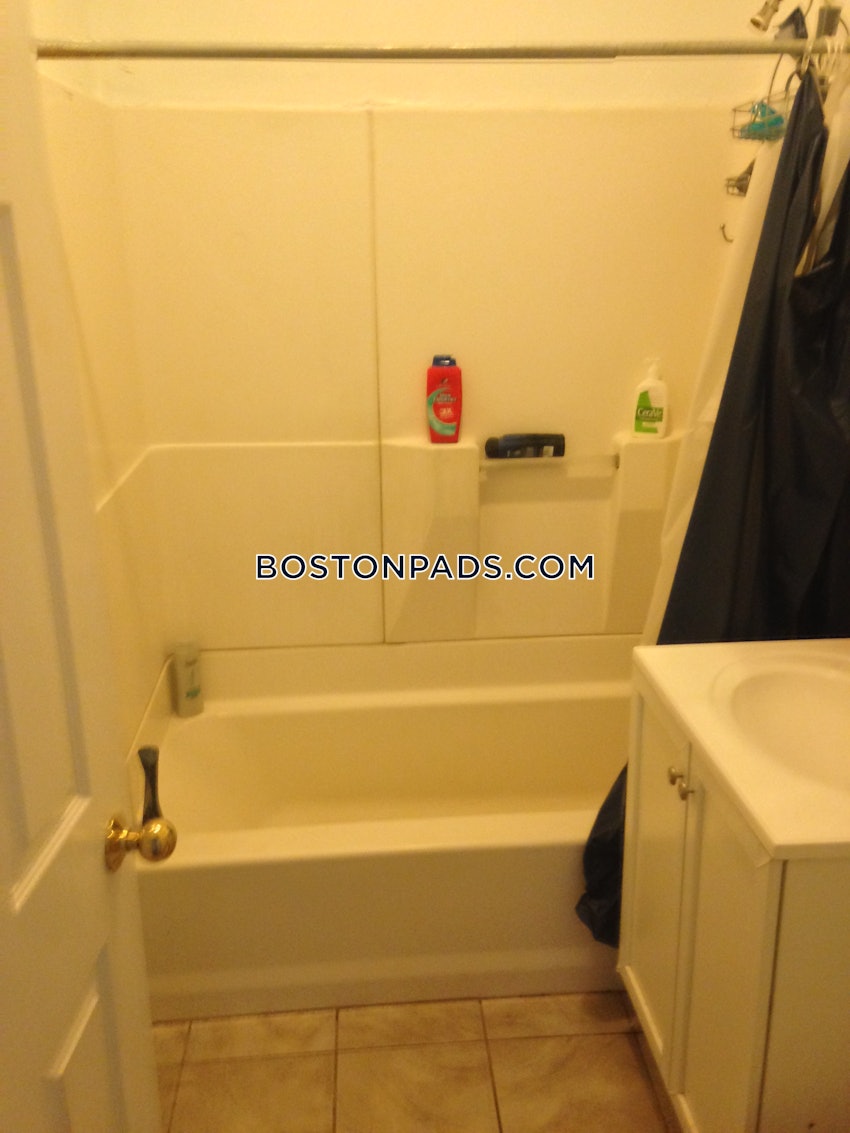 BOSTON - NORTHEASTERN/SYMPHONY - 4 Beds, 1 Bath - Image 24
