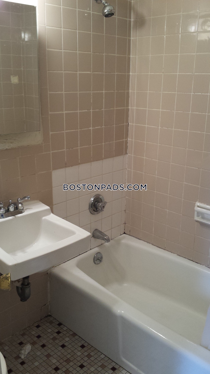 Boston - $2,600+ /month