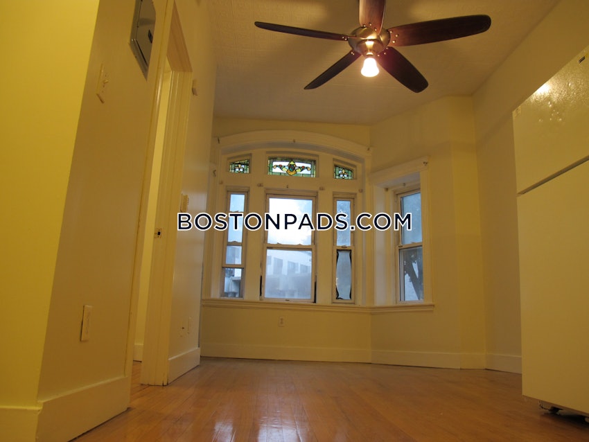 BOSTON - NORTHEASTERN/SYMPHONY - 1 Bed, 1 Bath - Image 25