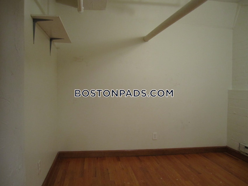 BOSTON - NORTHEASTERN/SYMPHONY - 3 Beds, 1 Bath - Image 11