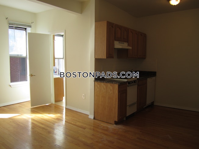Boston - $3,300+ /mo