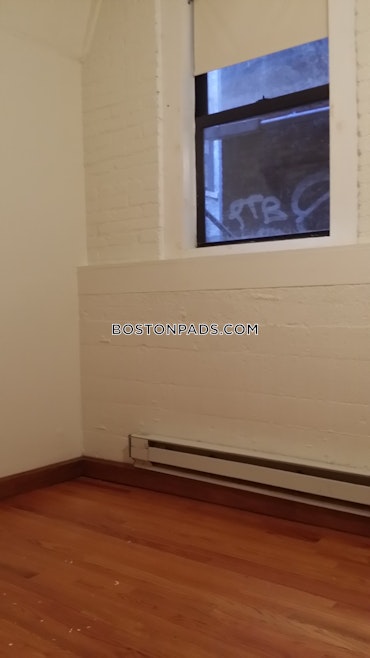Boston - 3 Beds, 1 Baths