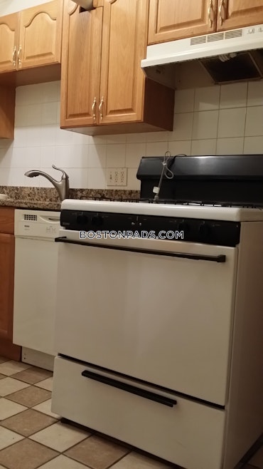 Boston - 3 Beds, 1 Baths