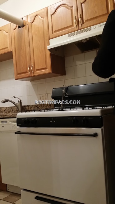 Boston - 3 Beds, 1 Baths