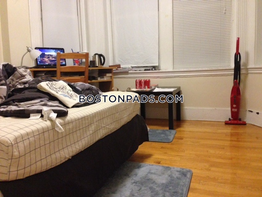 BOSTON - NORTHEASTERN/SYMPHONY - 2 Beds, 1 Bath - Image 16