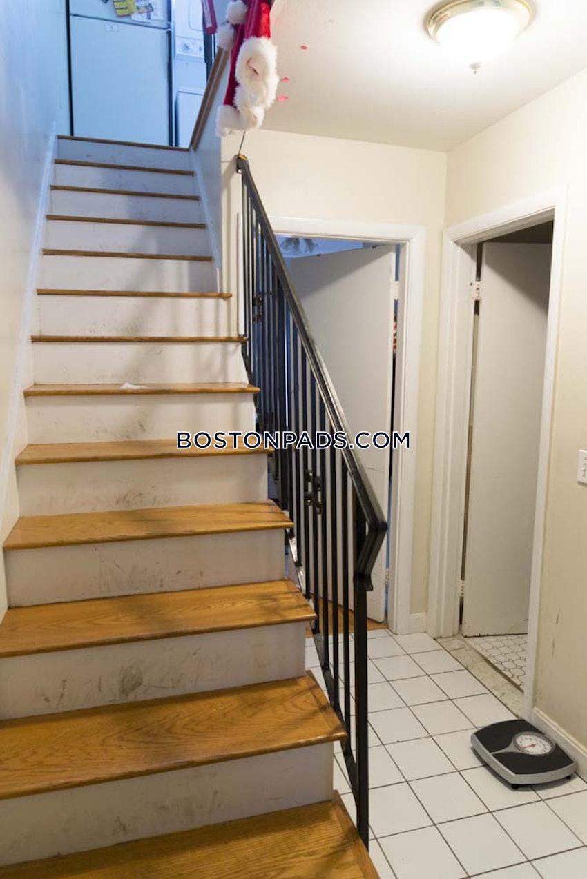 BOSTON - NORTHEASTERN/SYMPHONY - 3 Beds, 1 Bath - Image 2