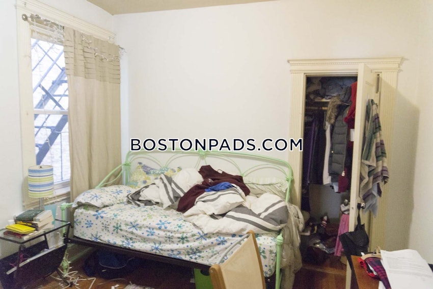 BOSTON - FENWAY/KENMORE - 3 Beds, 1 Bath - Image 6