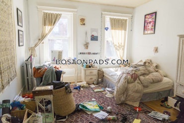 Fenway/Kenmore, Boston, MA - 3 Beds, 1 Bath - $4,800 - ID#4634509