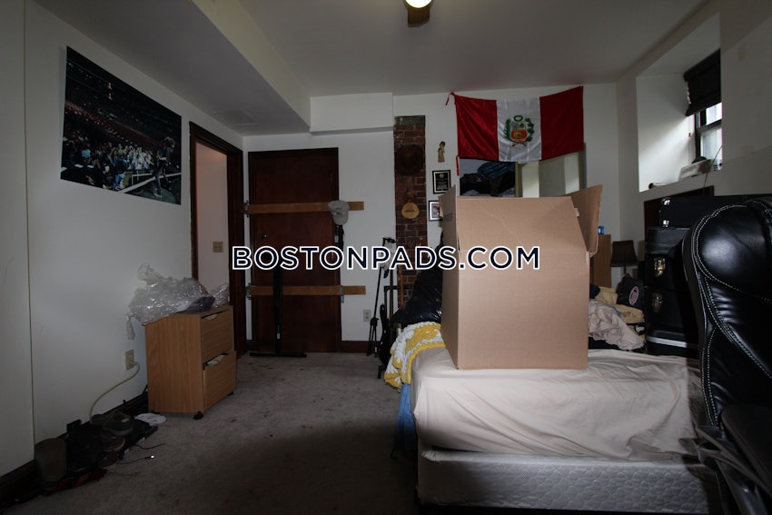 BOSTON - NORTHEASTERN/SYMPHONY - 2 Beds, 2 Baths - Image 5