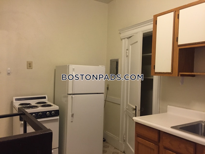 BOSTON - NORTHEASTERN/SYMPHONY - 2 Beds, 1 Bath - Image 4