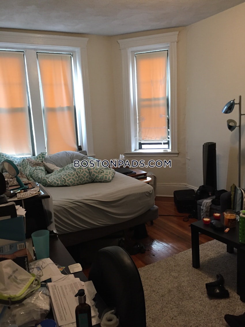 BOSTON - NORTHEASTERN/SYMPHONY - 2 Beds, 1 Bath - Image 12