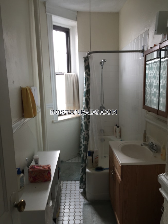 Boston - $3,300+ /mo