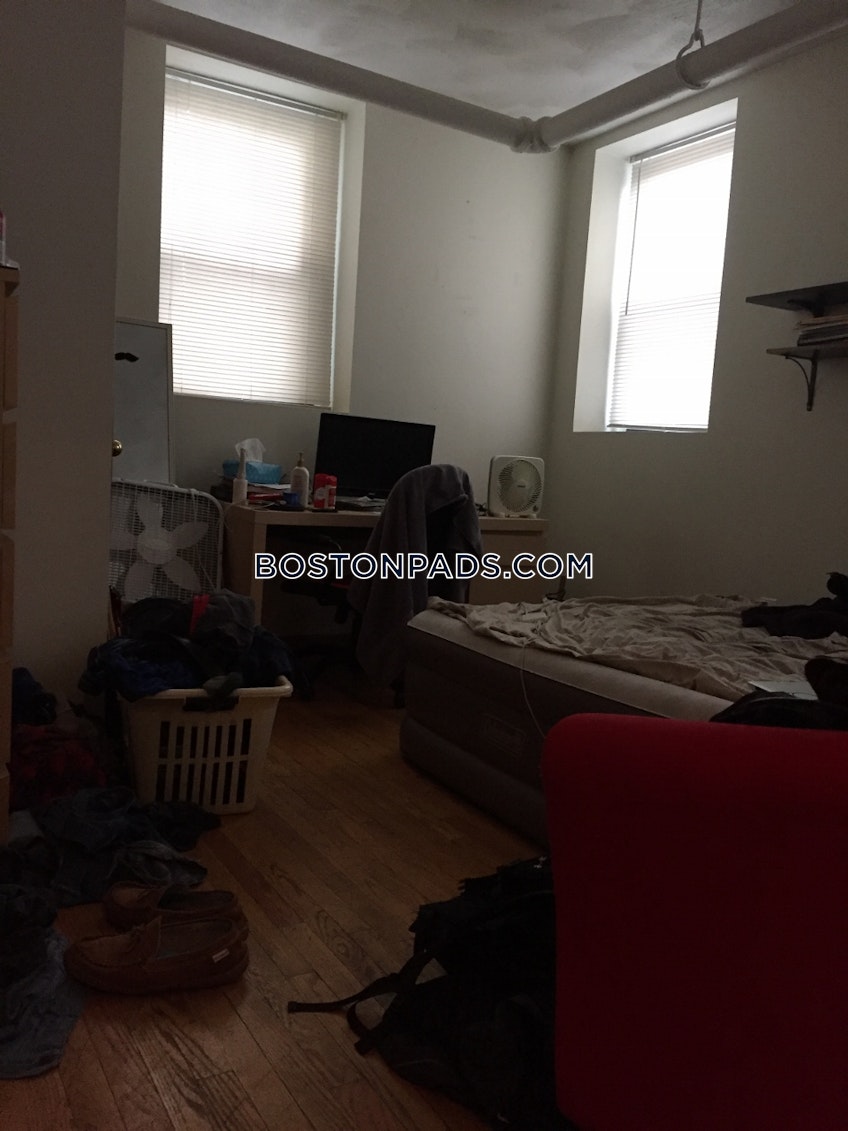 Boston - $3,900+ /month
