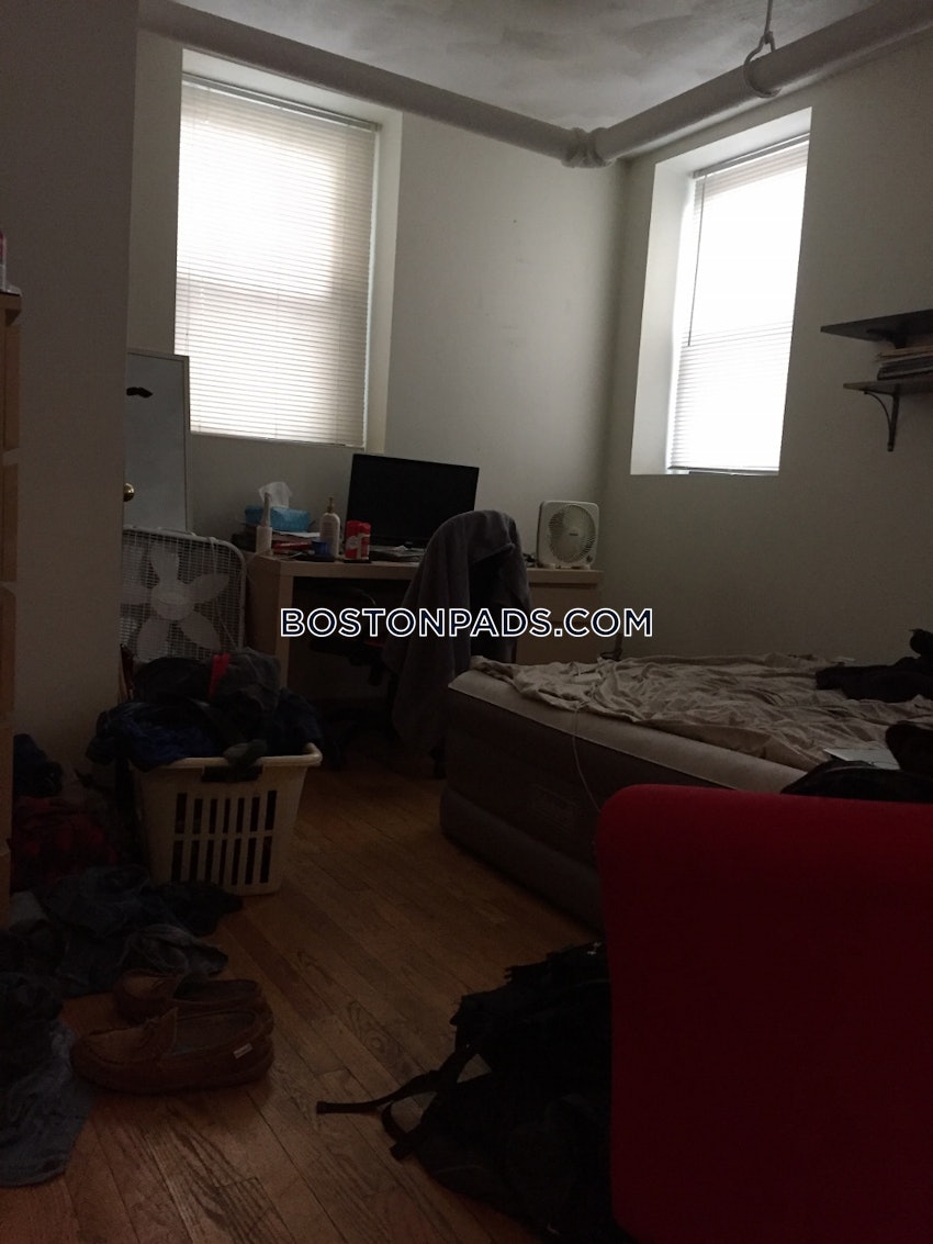 BOSTON - NORTHEASTERN/SYMPHONY - 2 Beds, 1 Bath - Image 1