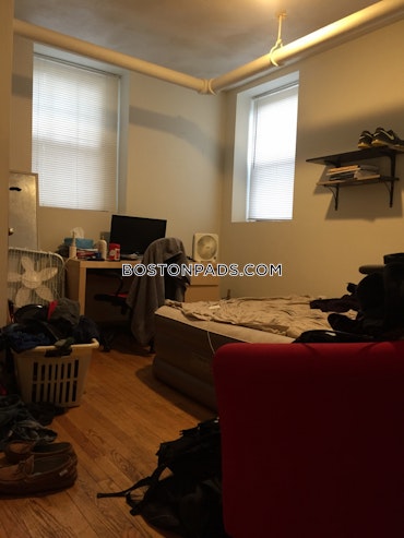 Boston - 2 Beds, 1 Baths