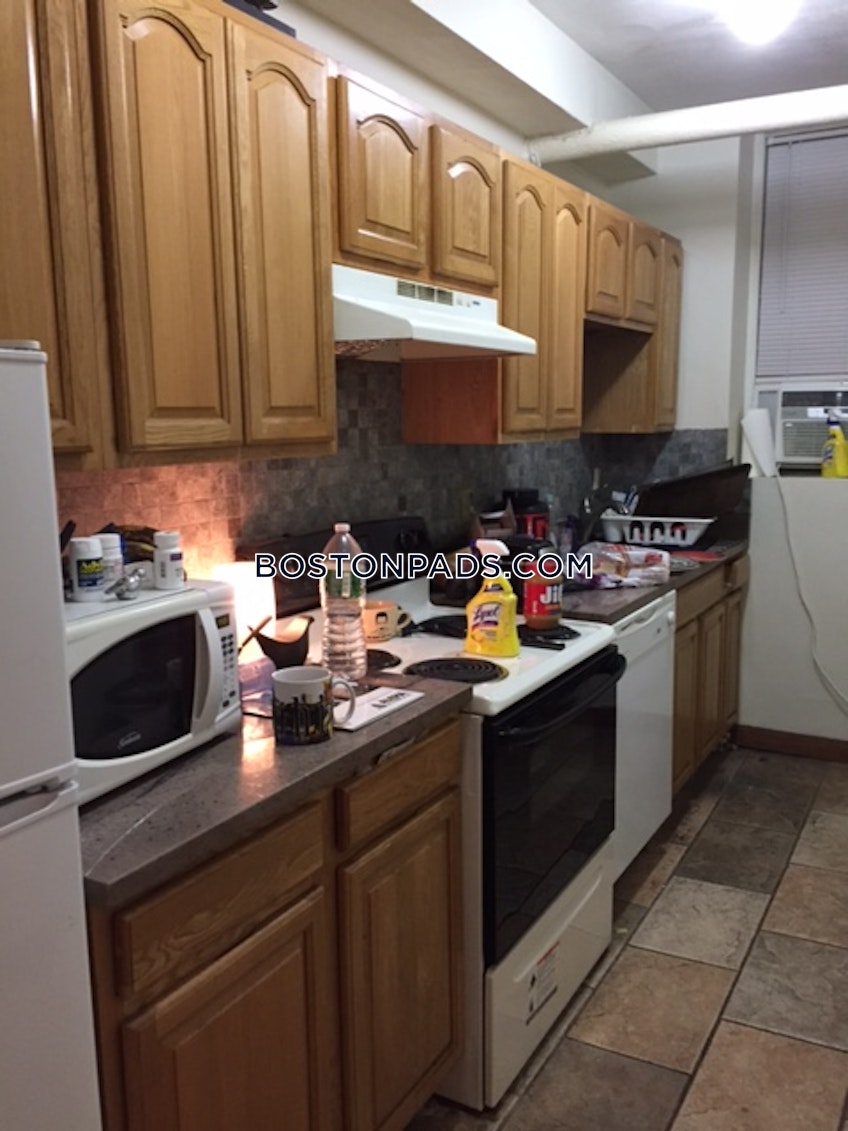 Boston - $3,900+ /month