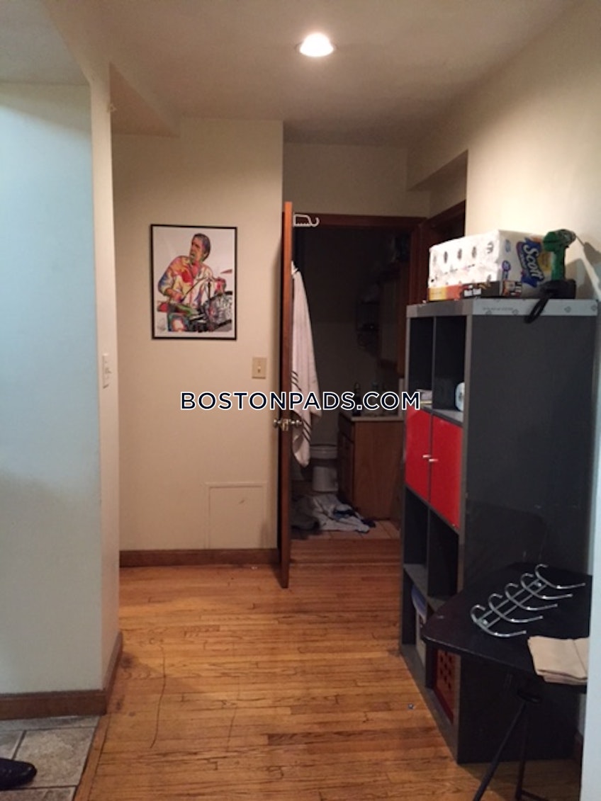 Boston - $3,900+ /month