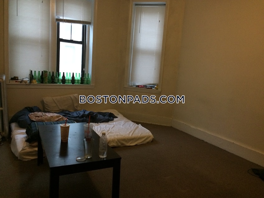 Boston - $2,550+ /month