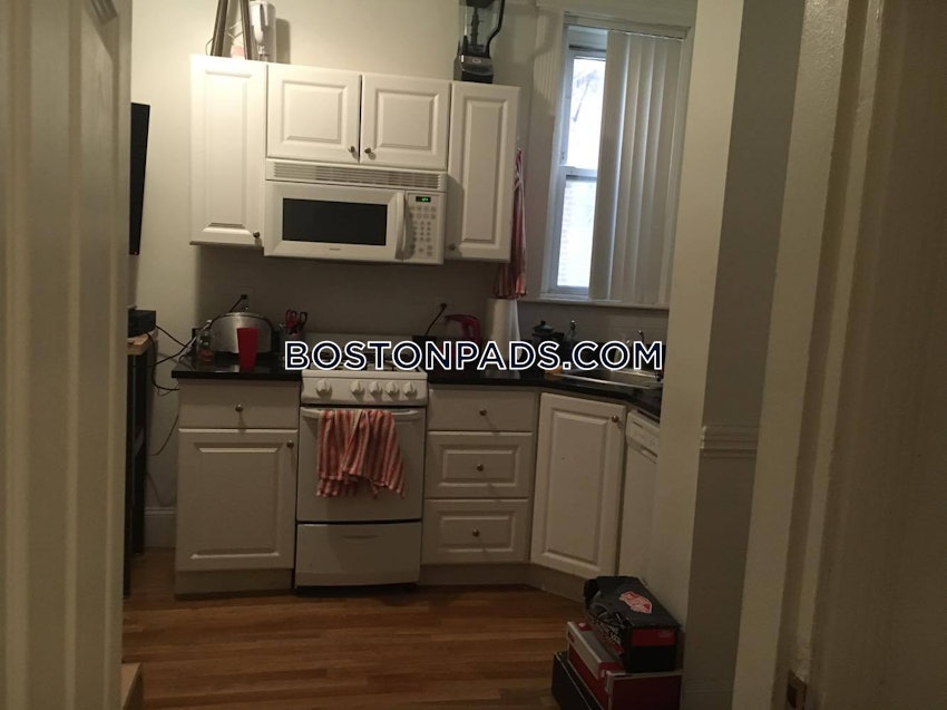 BOSTON - NORTHEASTERN/SYMPHONY - 2 Beds, 1 Bath - Image 3