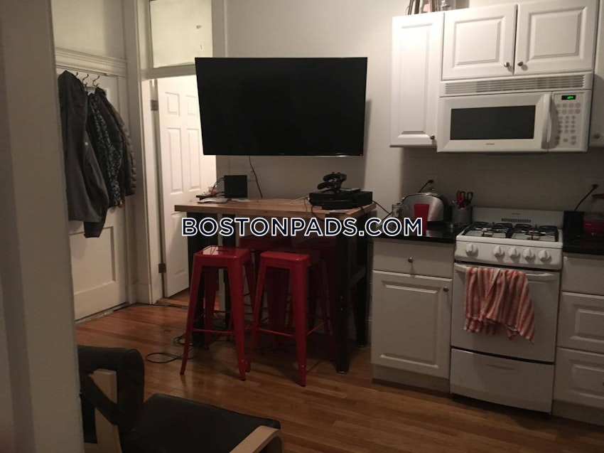 Boston - Fenway/Kenmore - 2 Beds, 1 Bath - Image 1