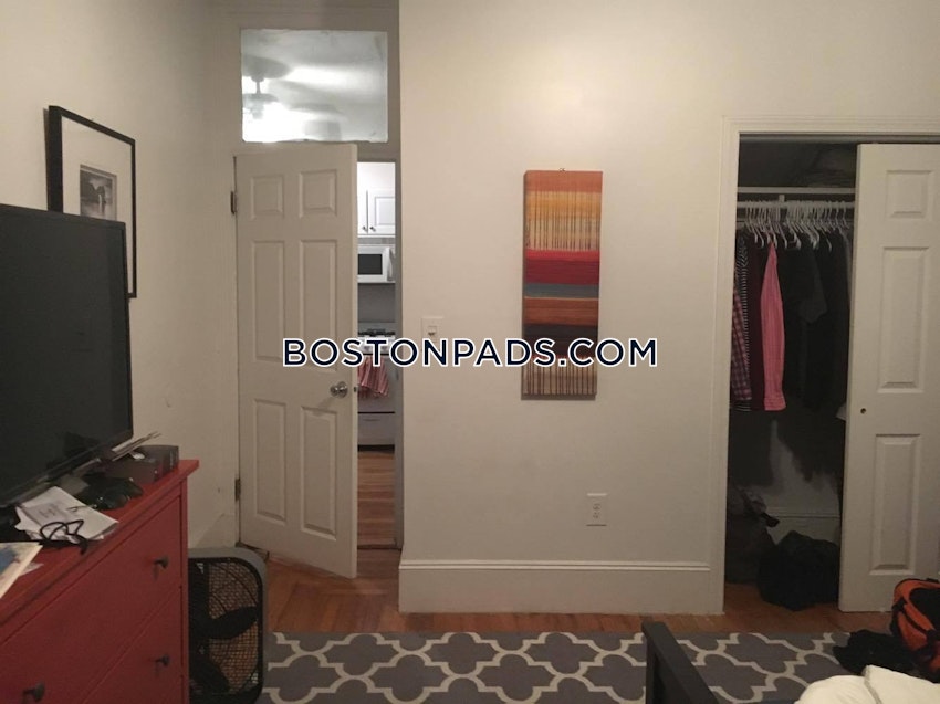 Boston - Fenway/Kenmore - 2 Beds, 1 Bath - Image 2