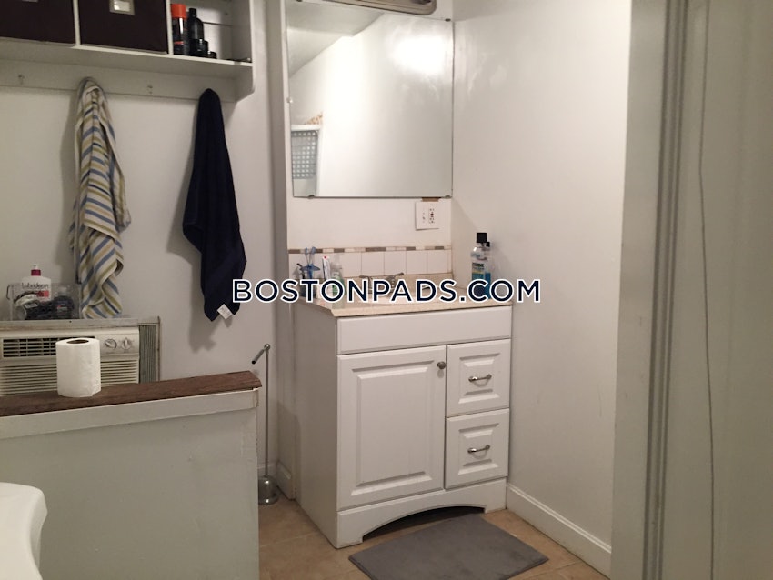 BOSTON - NORTHEASTERN/SYMPHONY - 3 Beds, 1 Bath - Image 10