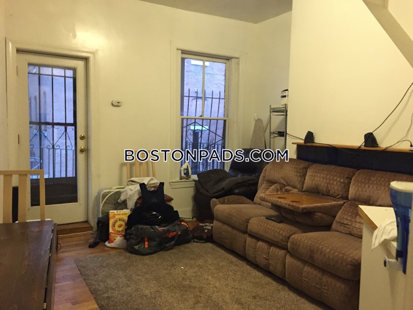 BOSTON - NORTHEASTERN/SYMPHONY - 3 Beds, 1 Bath - Image 1