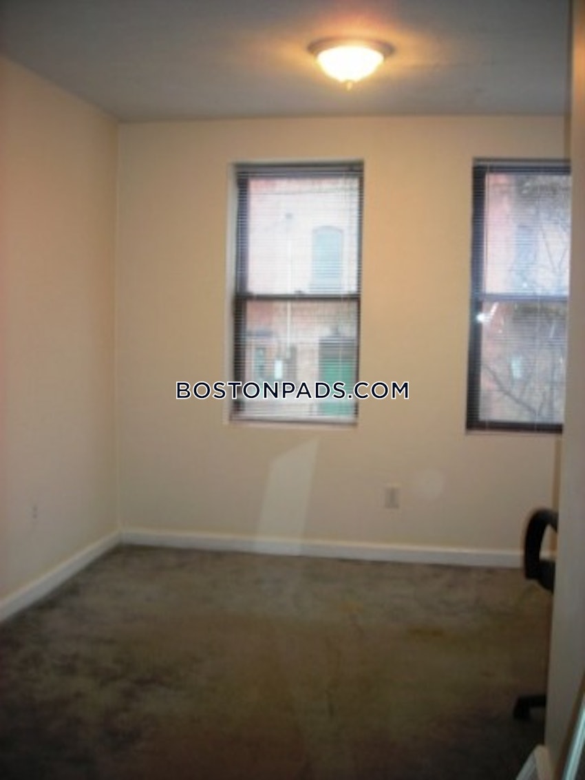 BOSTON - NORTHEASTERN/SYMPHONY - 2 Beds, 2 Baths - Image 9