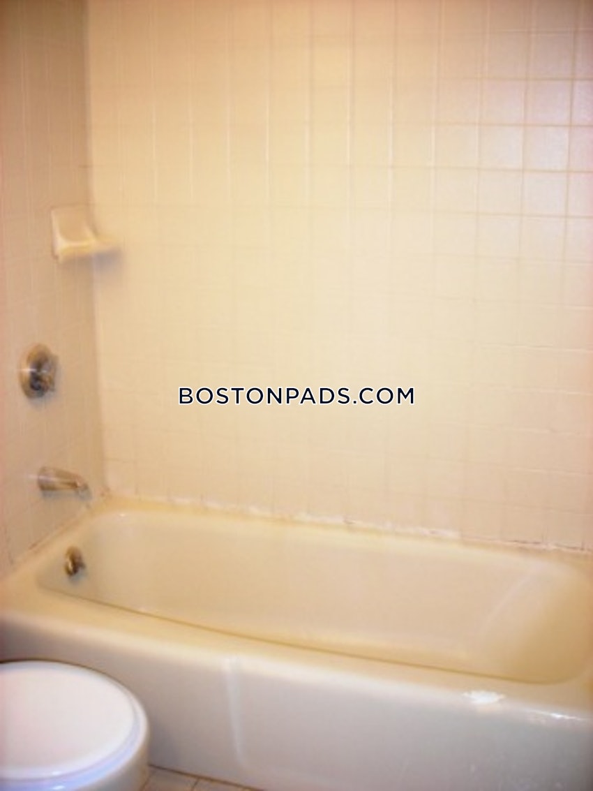 BOSTON - NORTHEASTERN/SYMPHONY - 2 Beds, 2 Baths - Image 2