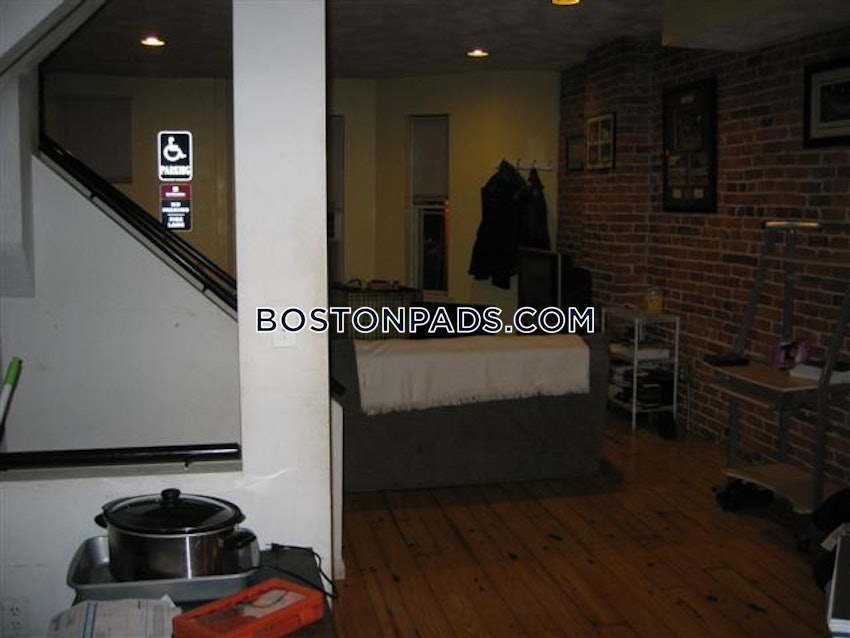 BOSTON - NORTHEASTERN/SYMPHONY - 3 Beds, 2 Baths - Image 39