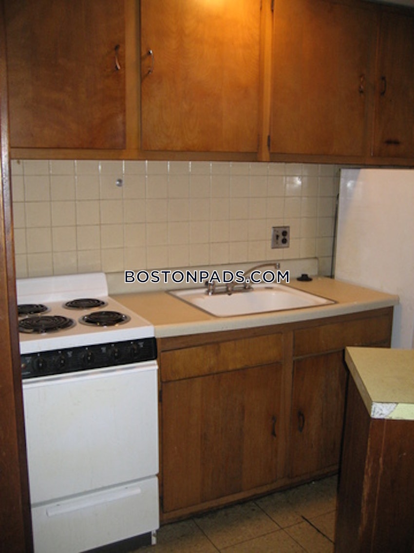 BOSTON - NORTHEASTERN/SYMPHONY - 2 Beds, 1 Bath - Image 2