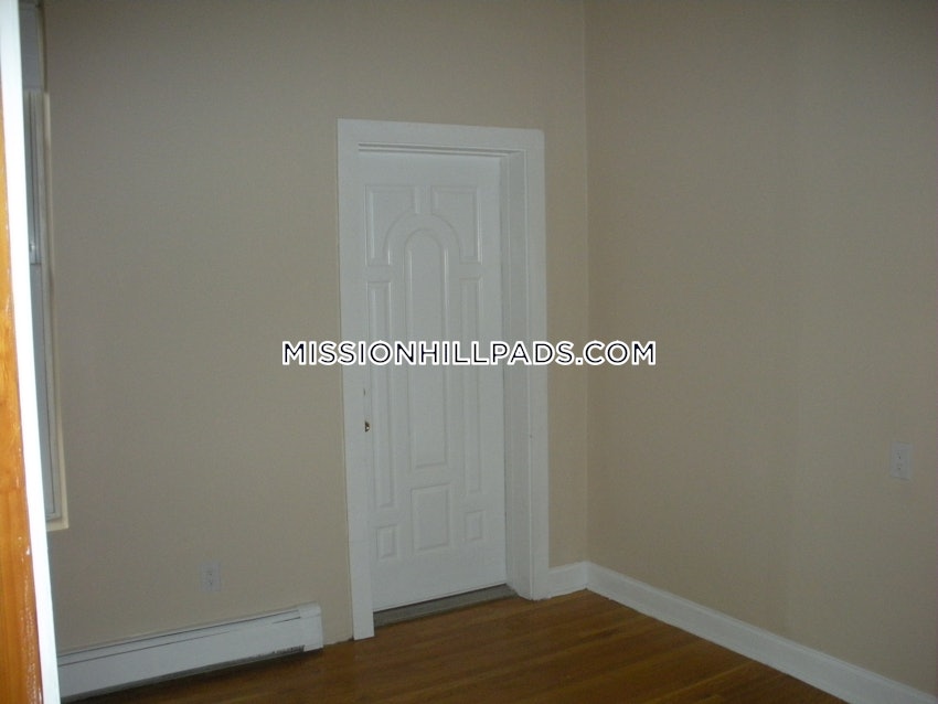 BOSTON - ROXBURY - 2 Beds, 1 Bath - Image 35