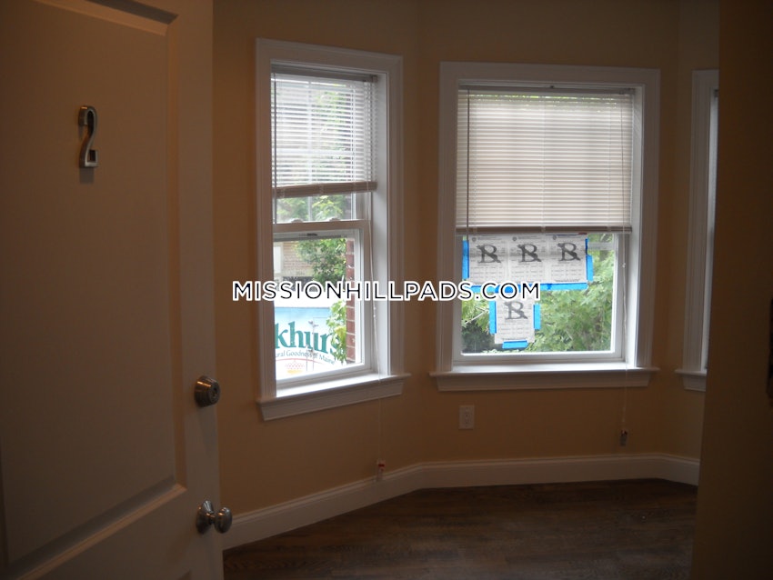 BOSTON - ROXBURY - 3 Beds, 2 Baths - Image 30