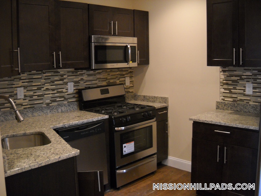 BOSTON - ROXBURY - 3 Beds, 2 Baths - Image 1