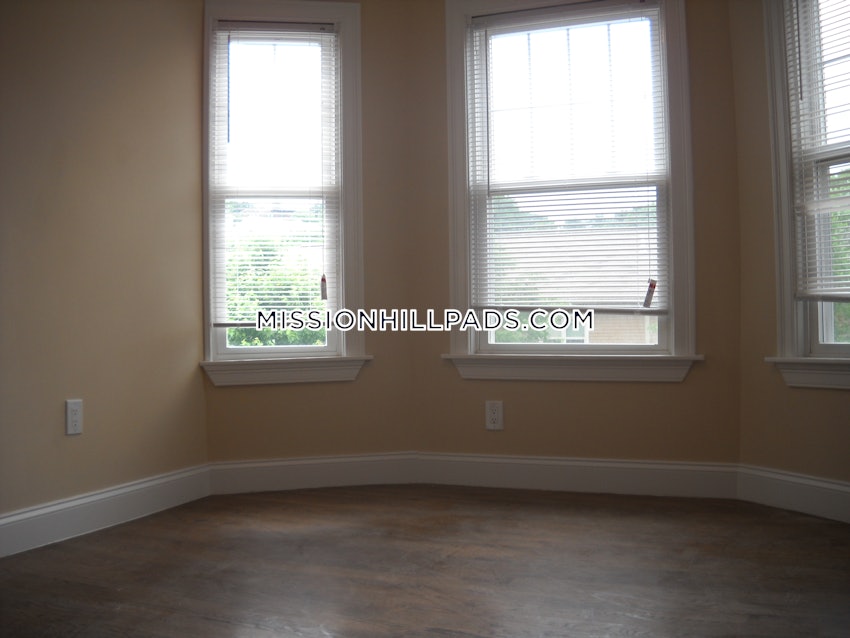 BOSTON - ROXBURY - 3 Beds, 2 Baths - Image 13