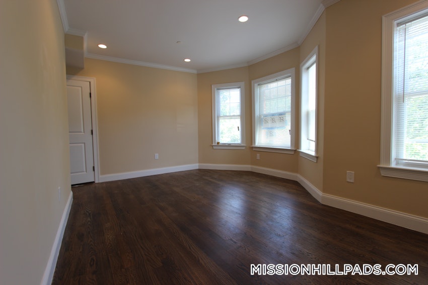 BOSTON - ROXBURY - 2 Beds, 1 Bath - Image 14